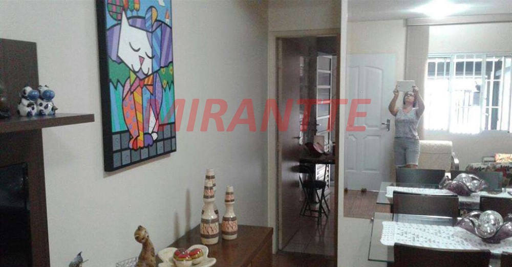 Cond. fechado de 110m² com 3 quartos em Vila Carbone