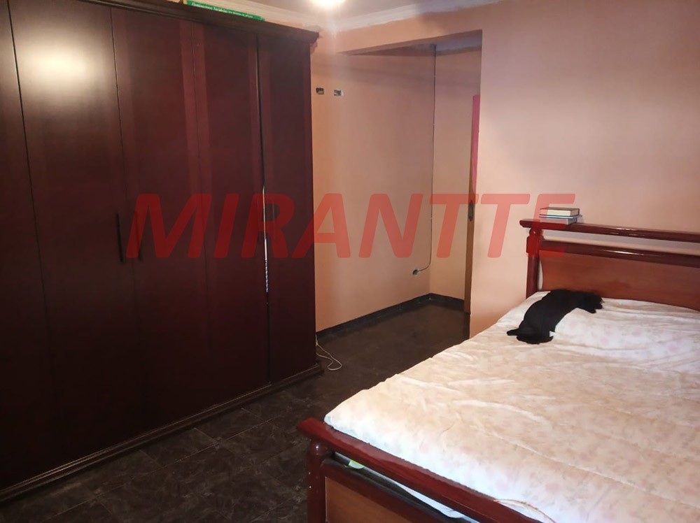 Sobrado de 180m² com 3 quartos em Parque Taipas