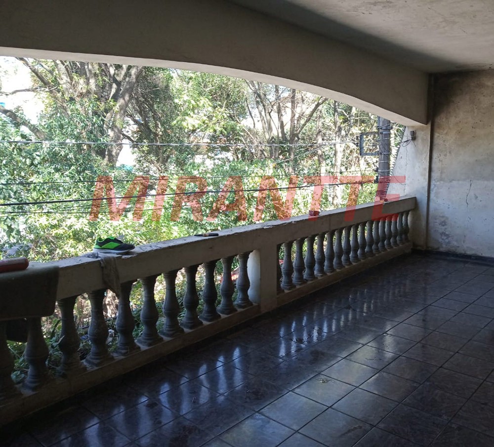 Sobrado de 180m² com 3 quartos em Parque Taipas