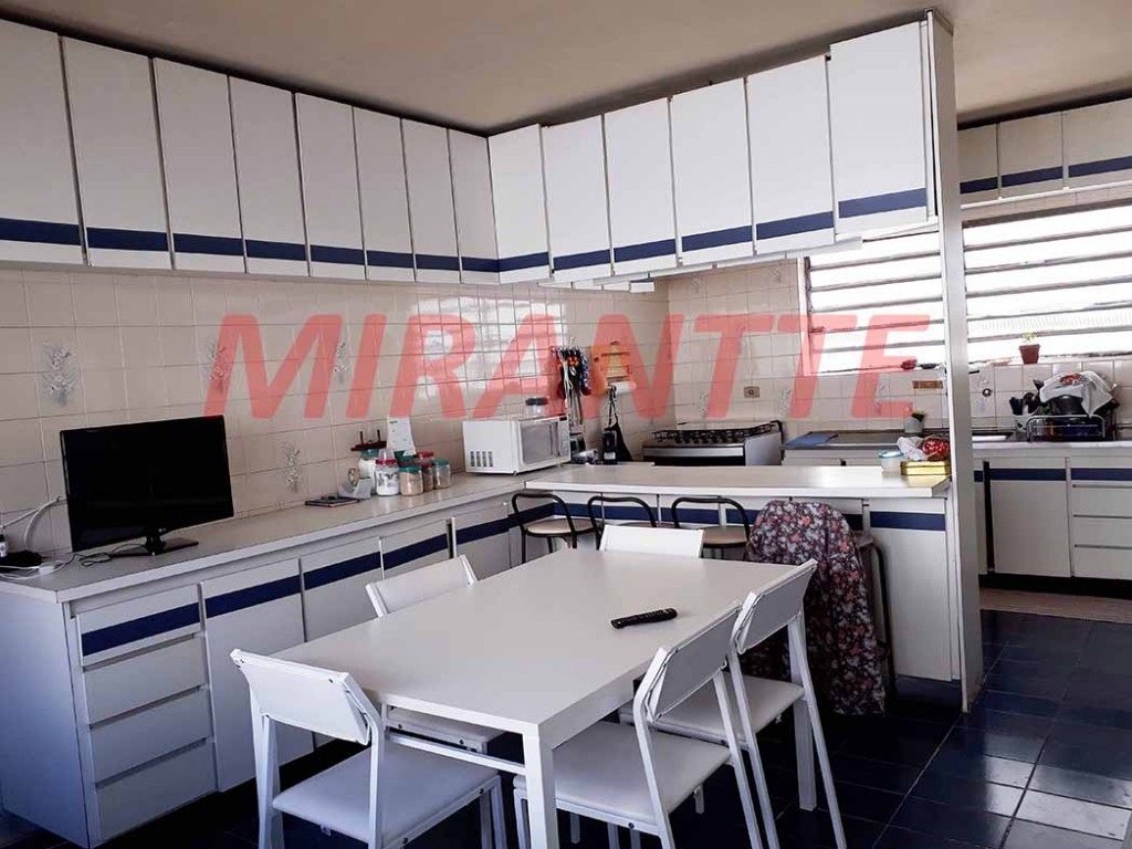 Sobrado de 525m² com 4 quartos em Imirim