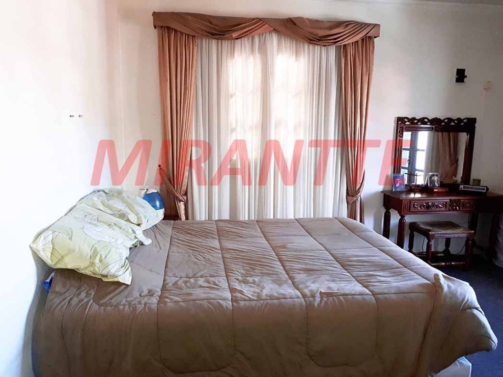 Sobrado de 525m² com 4 quartos em Imirim