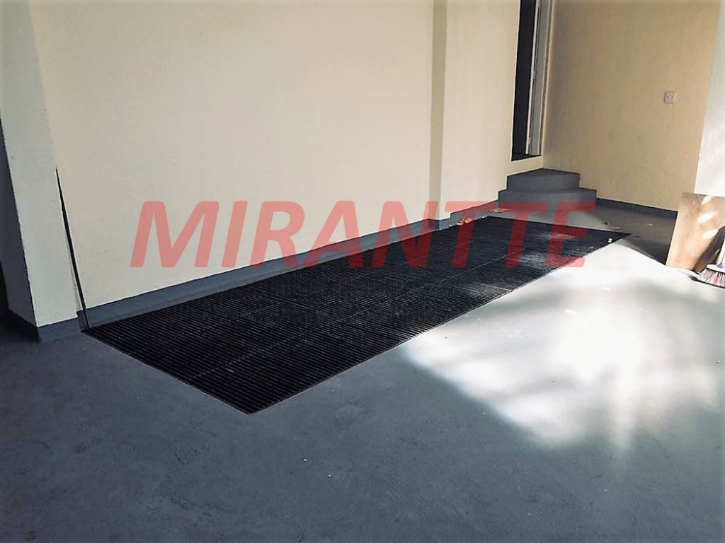 Comercial de 370m² em Imirim