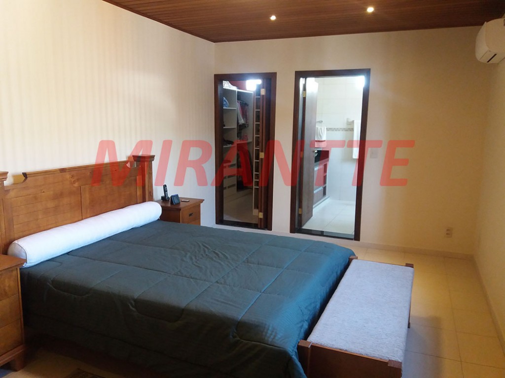 Sobrado de 270m² com 3 quartos em Vila Nova Mazzei