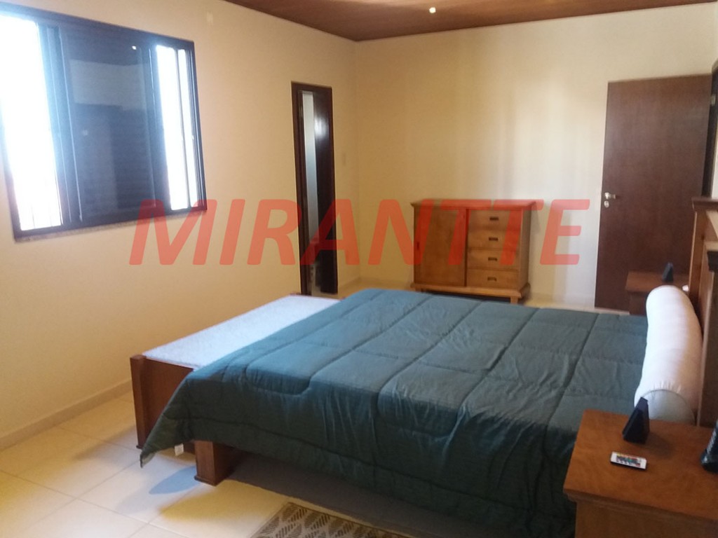 Sobrado de 270m² com 3 quartos em Vila Nova Mazzei