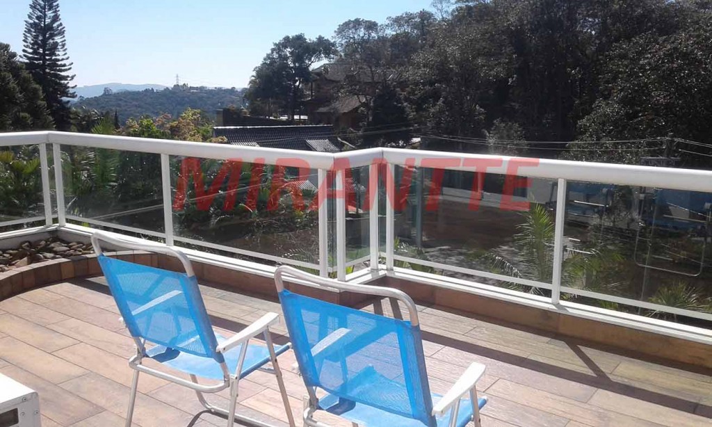 Sobrado de 720m² com 5 quartos em Serra da Cantareira