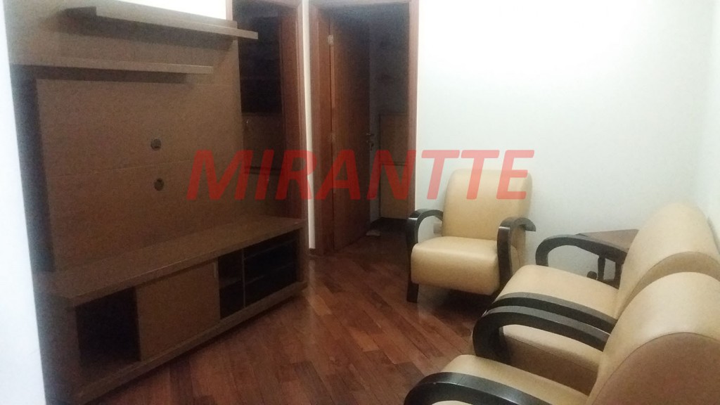 Apartamento de 245m² com 4 quartos em Água Fria