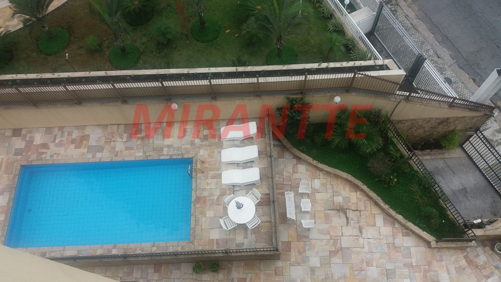 Apartamento de 245m² com 4 quartos em Água Fria