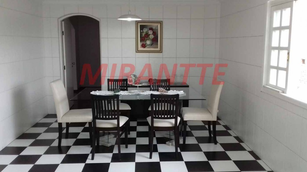 Sobrado de 400m² com 4 quartos em Jardim Guapíra