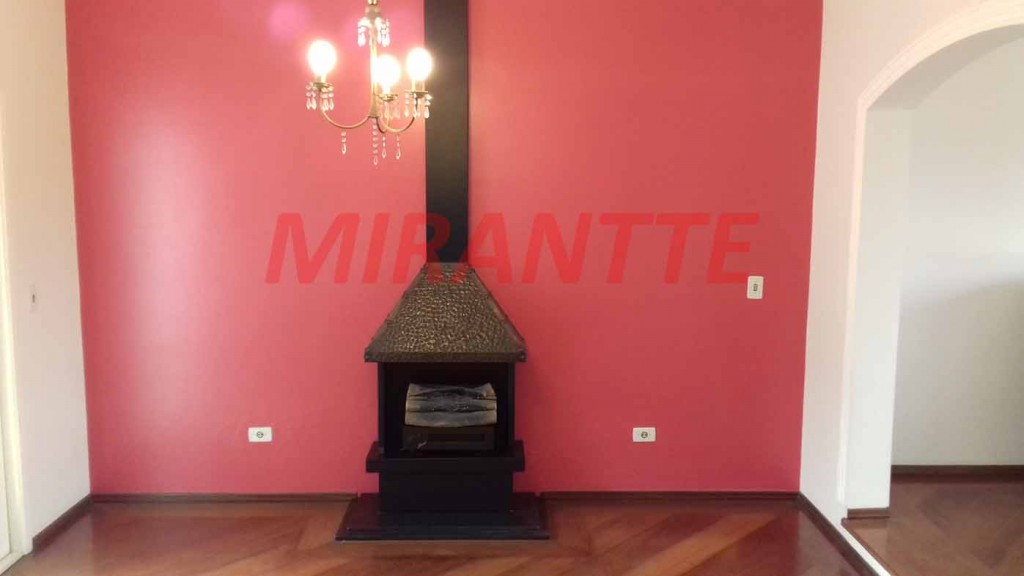 Sobrado de 400m² com 4 quartos em Jardim Guapíra