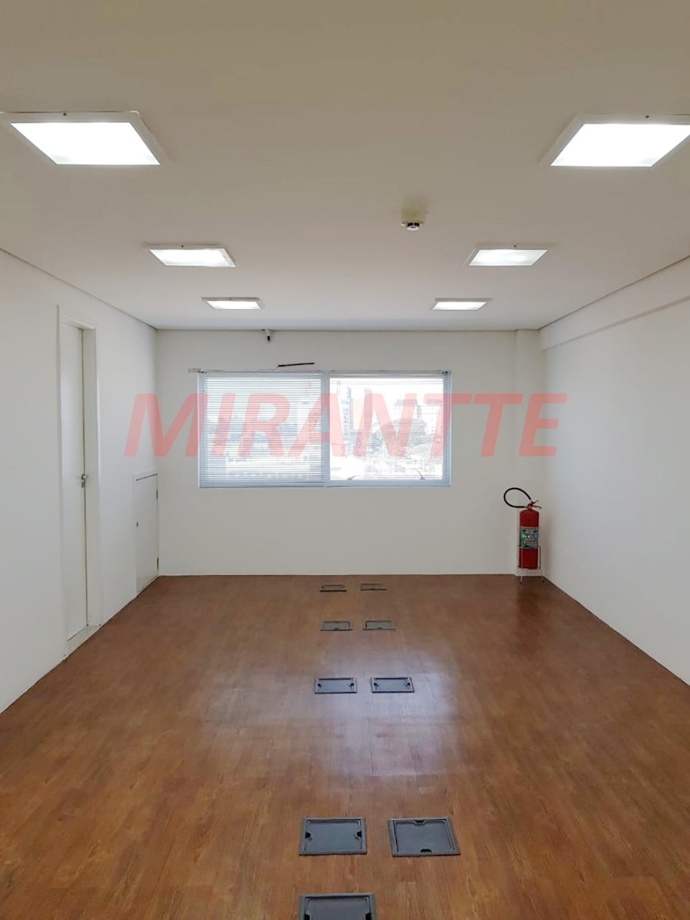 Comercial de 42m² em Santana