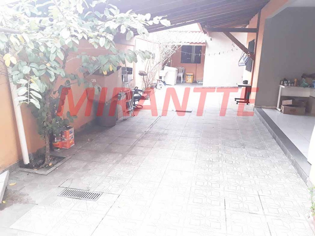 Casa terrea de 250m² com 3 quartos em Vila Mazzei
