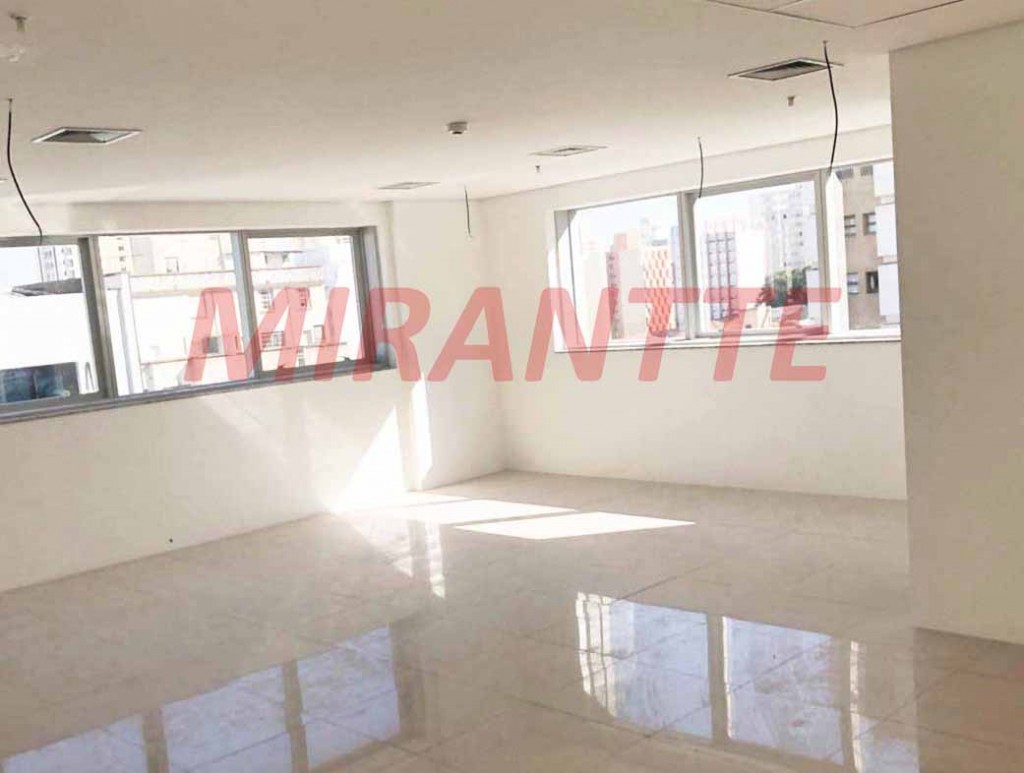 Comercial de 50m² em Santana