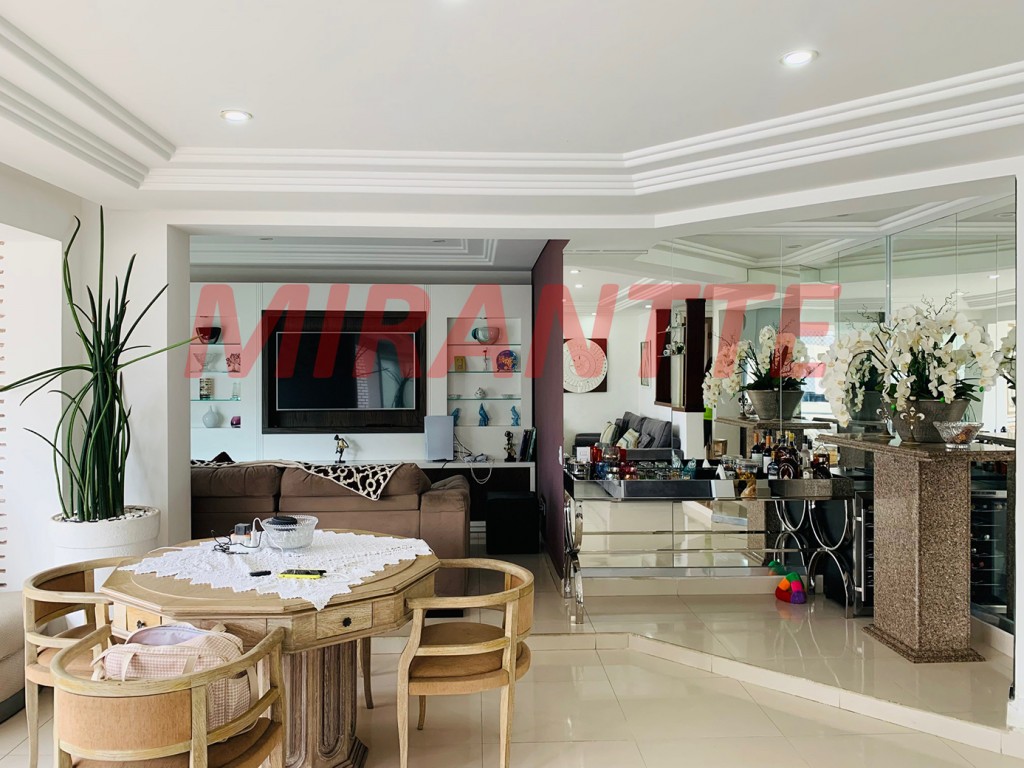 Apartamento de 230m² com 4 quartos em Santana