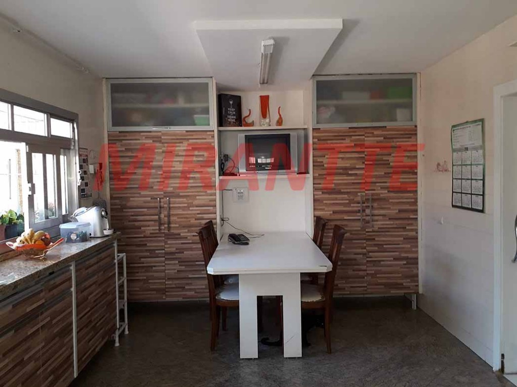 Casa terrea de 266m² com 4 quartos em Vila Sabrina
