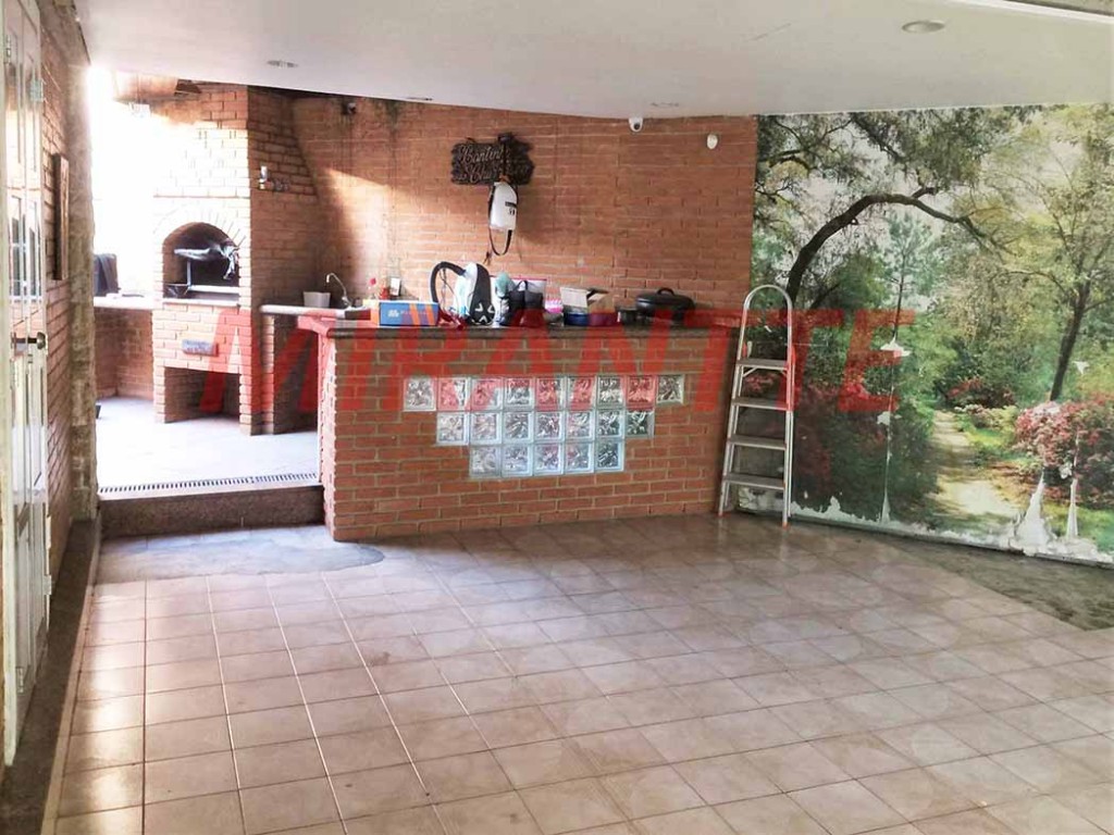 Casa terrea de 266m² com 4 quartos em Vila Sabrina