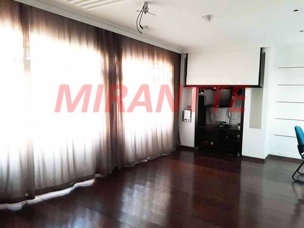 Casa terrea de 266m² com 4 quartos em Vila Sabrina