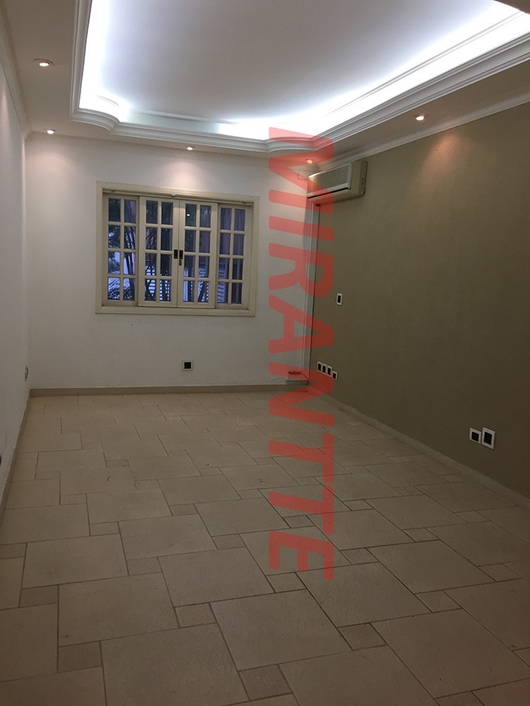 Sobrado de 180m² com 2 quartos em Santa Teresinha