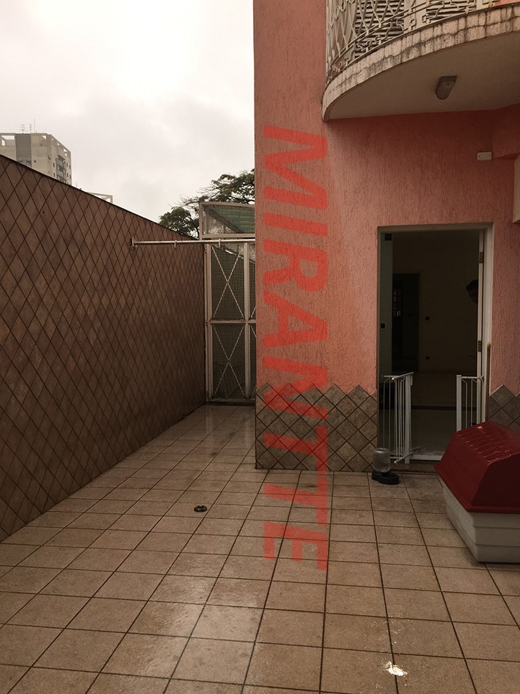 Sobrado de 180m² com 2 quartos em Santa Teresinha