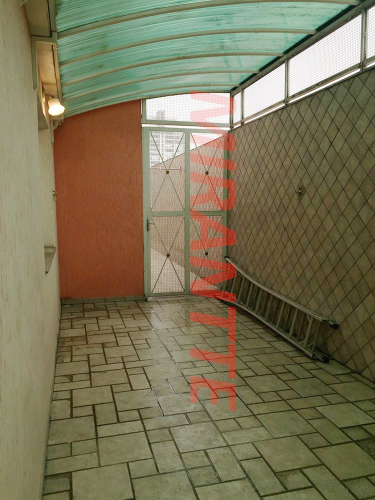 Sobrado de 180m² com 2 quartos em Santa Teresinha