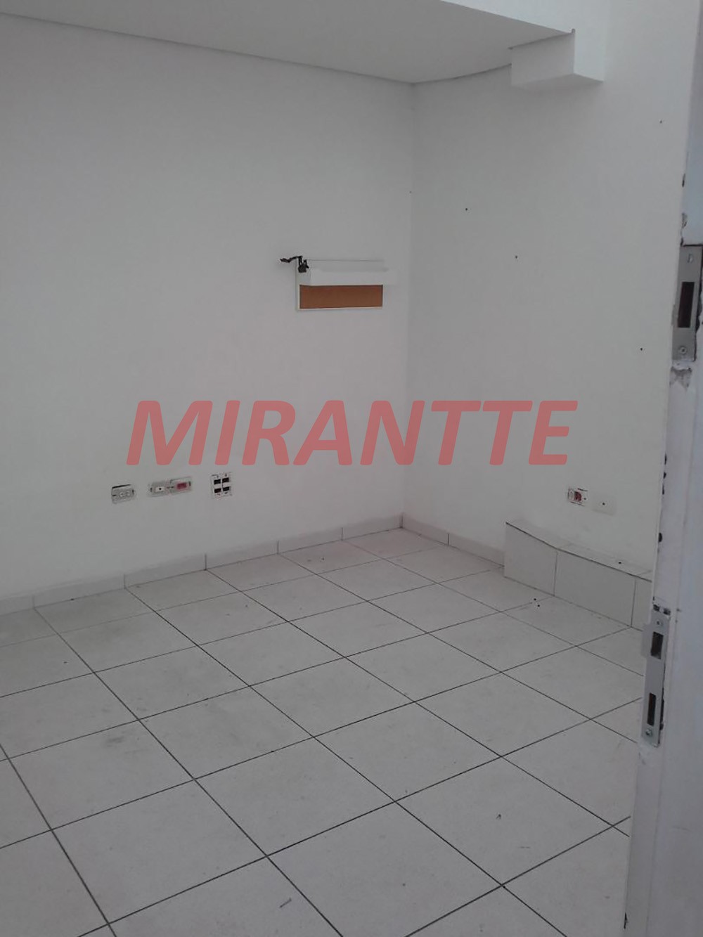 Comercial de 120m² em Santana