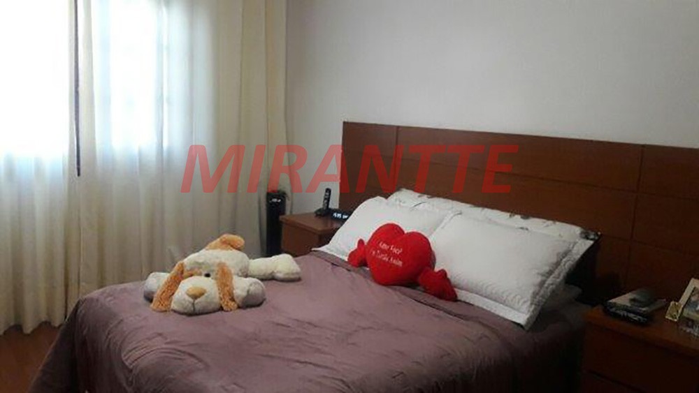 Sobrado de 139m² com 3 quartos em Vila Ester