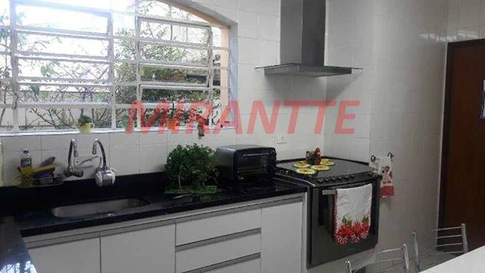 Sobrado de 139m² com 3 quartos em Vila Ester