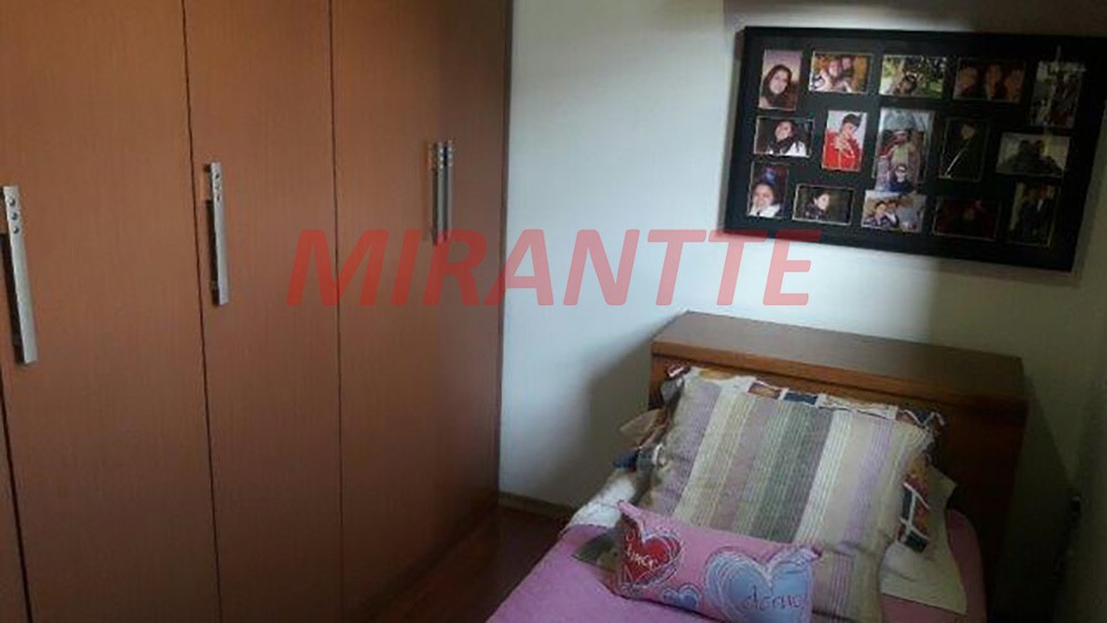 Sobrado de 139m² com 3 quartos em Vila Ester