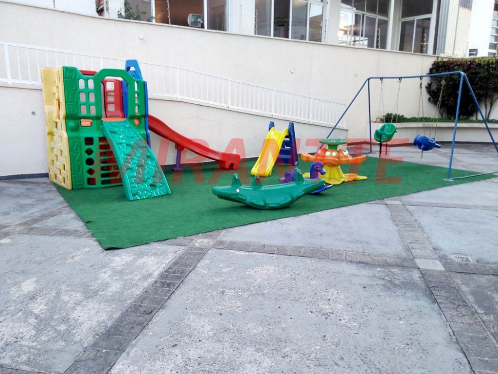 Apartamento de 55m² com 2 quartos em Vila Mazzei