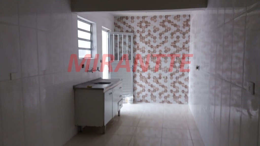Casa terrea de 110m² com 2 quartos em Parque Casa De Pedra