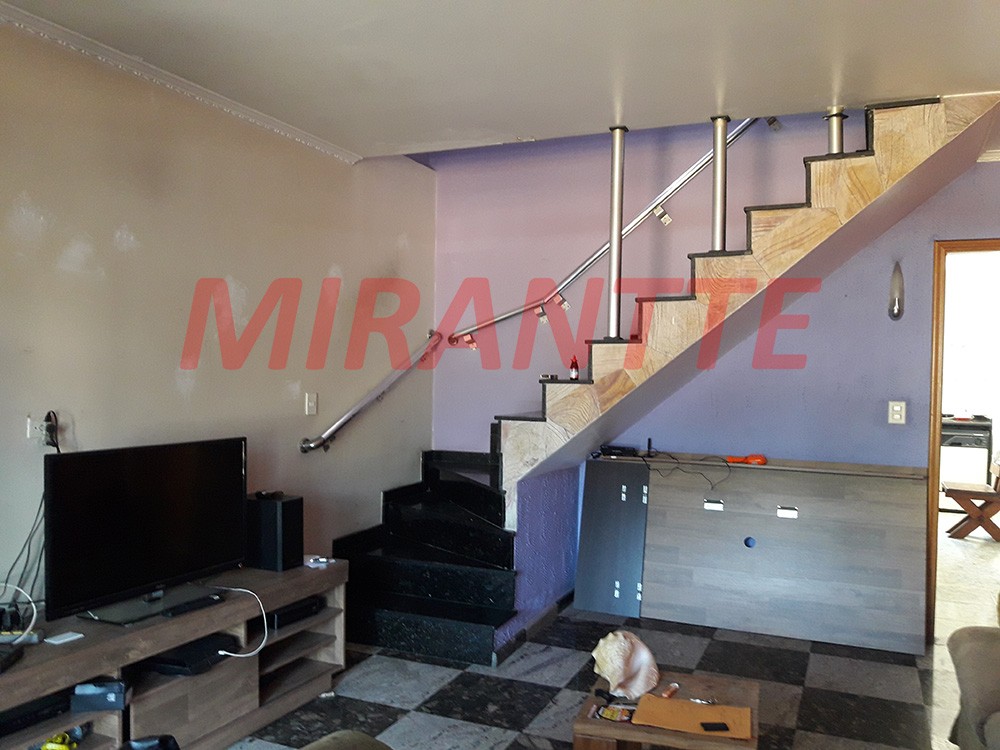 Sobrado de 130m² com 3 quartos em Santa Teresinha