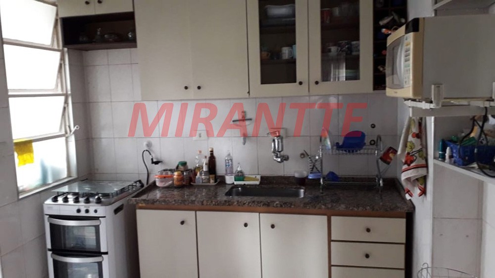 Apartamento de 71m² com 2 quartos em Santa Teresinha