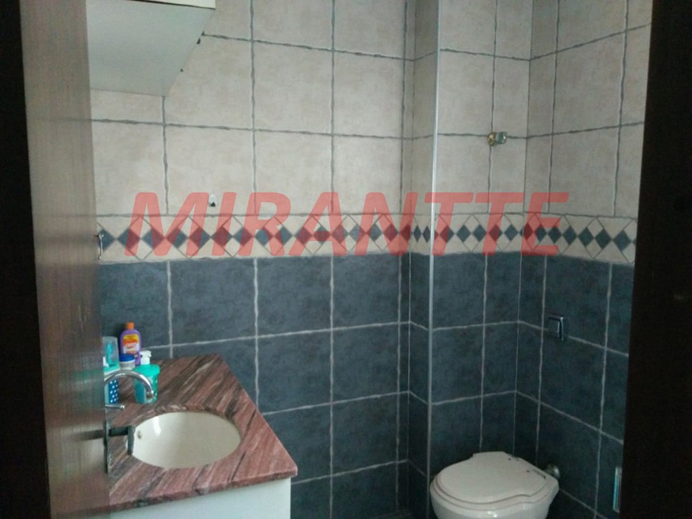 Apartamento de 71m² com 2 quartos em Santa Teresinha
