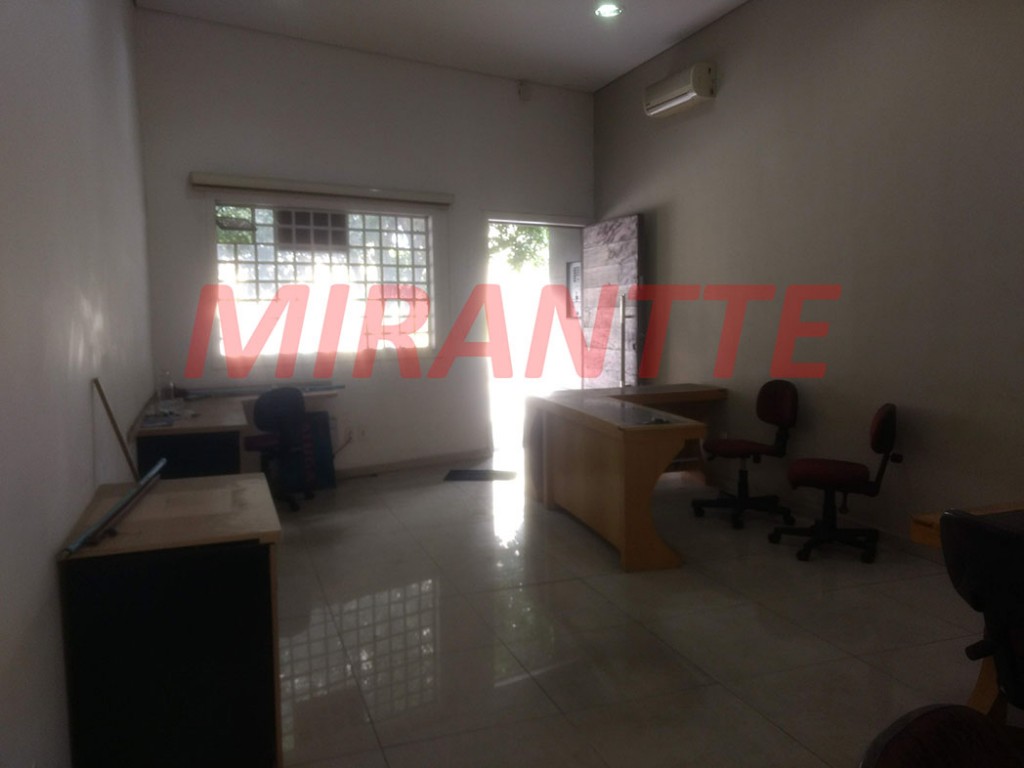 Comercial de 92m² em Santana