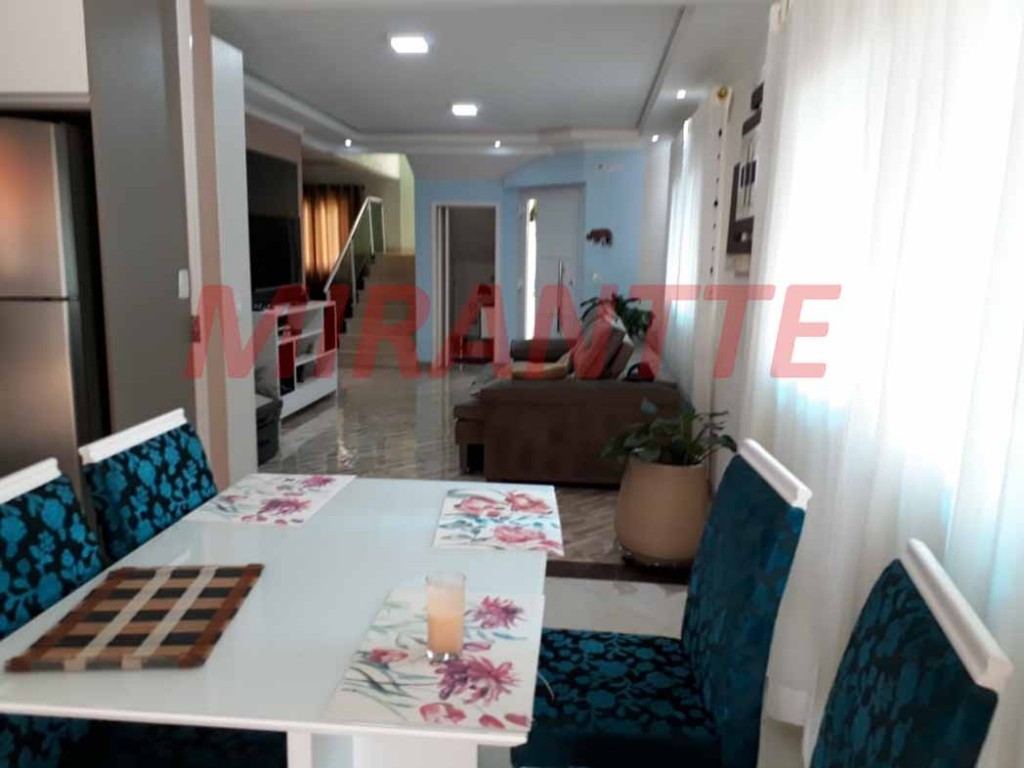 Sobrado de 280m² com 4 quartos em Nova Jandira