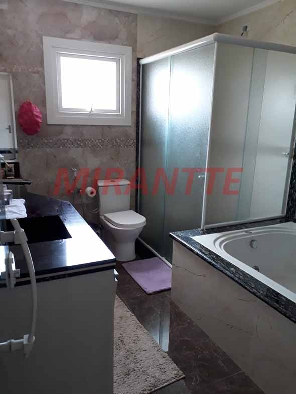 Sobrado de 280m² com 4 quartos em Nova Jandira