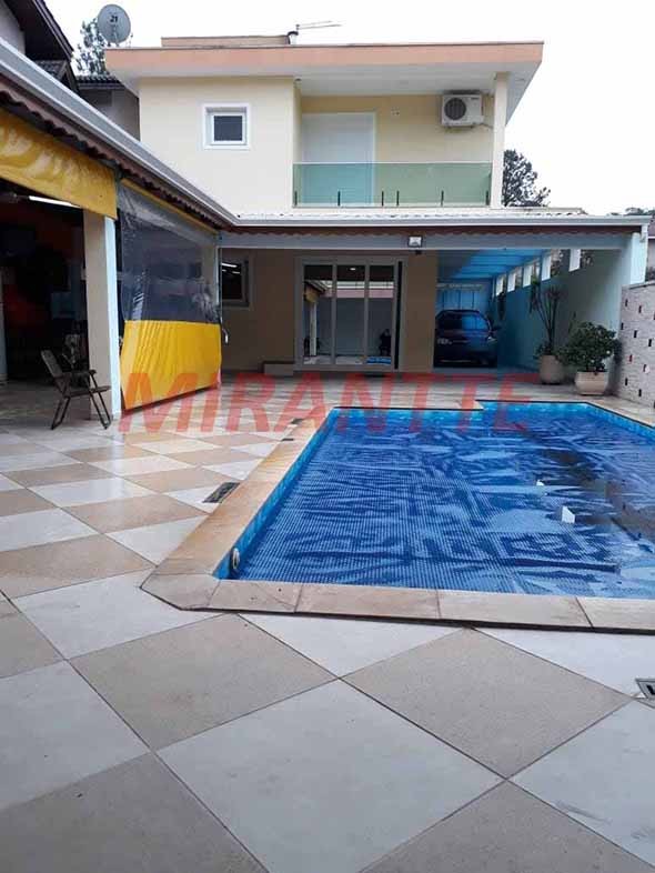 Sobrado de 280m² com 4 quartos em Nova Jandira