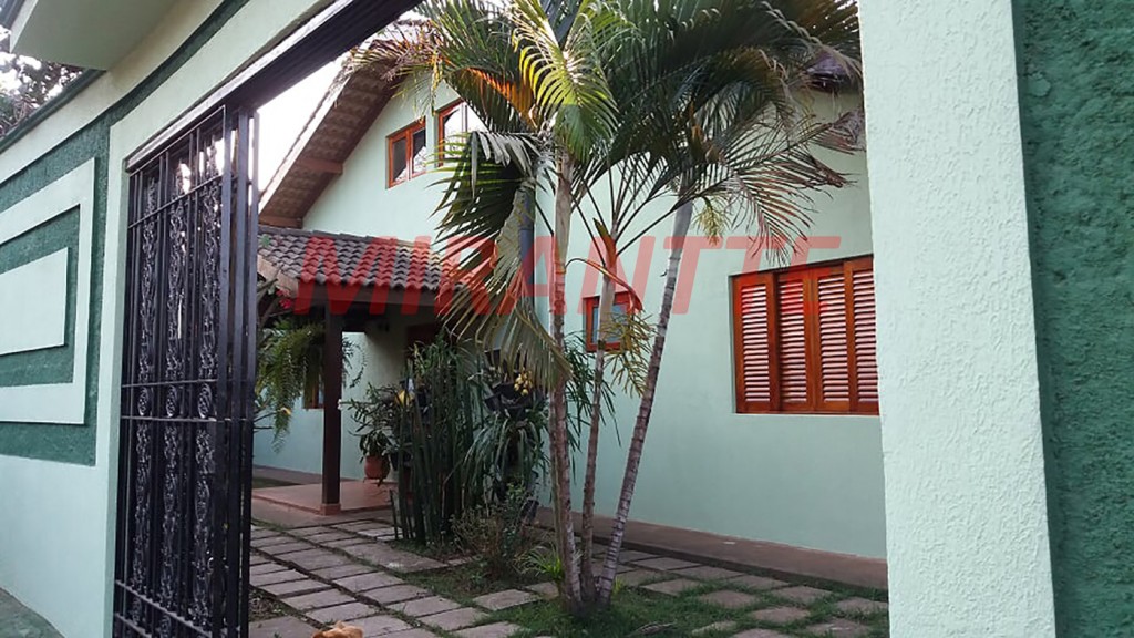 Casa terrea com 2 quartos em CENTRO