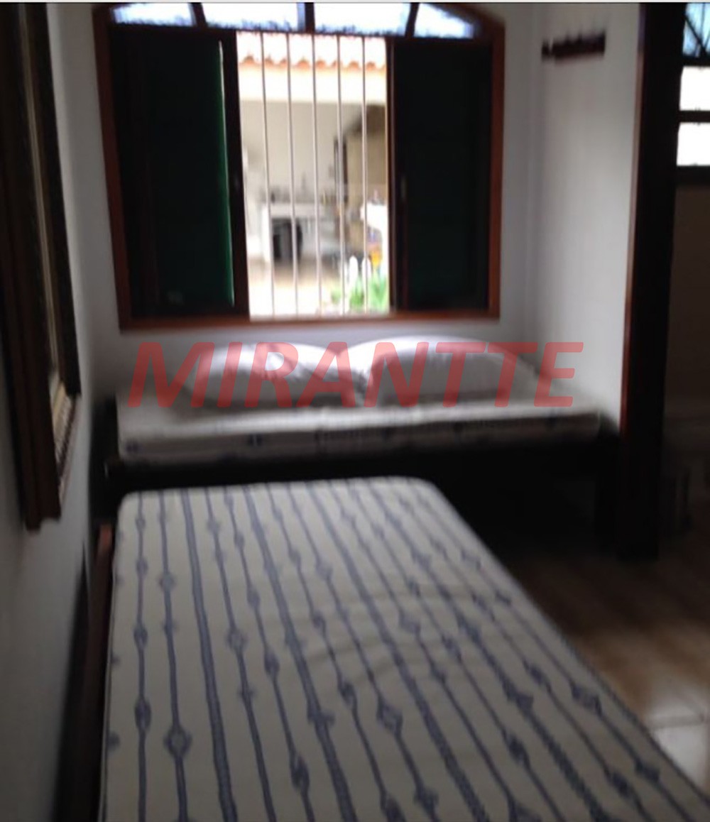 Casa terrea de 181m² com 3 quartos em Mosteiro – Centro