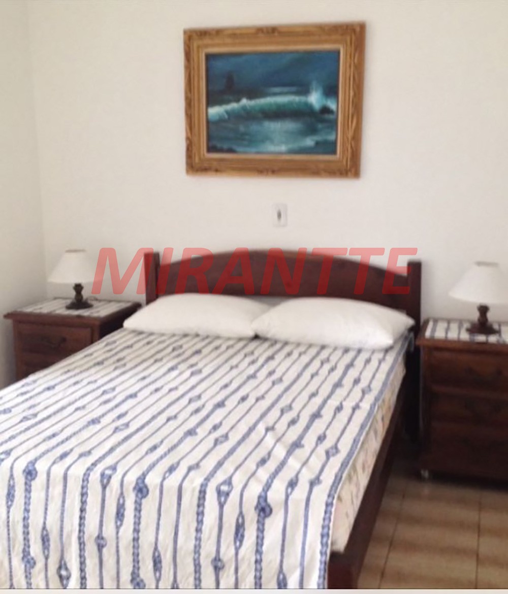 Casa terrea de 181m² com 3 quartos em Mosteiro – Centro