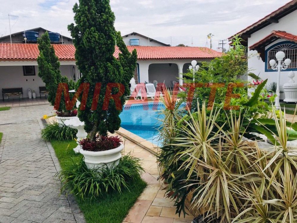 Casa terrea de 181m² com 3 quartos em Mosteiro – Centro