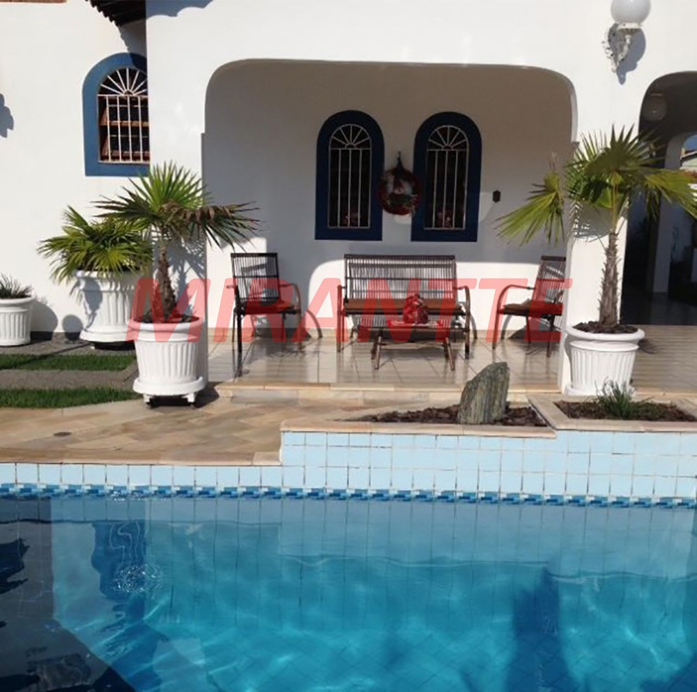 Casa terrea de 181m² com 3 quartos em Mosteiro – Centro