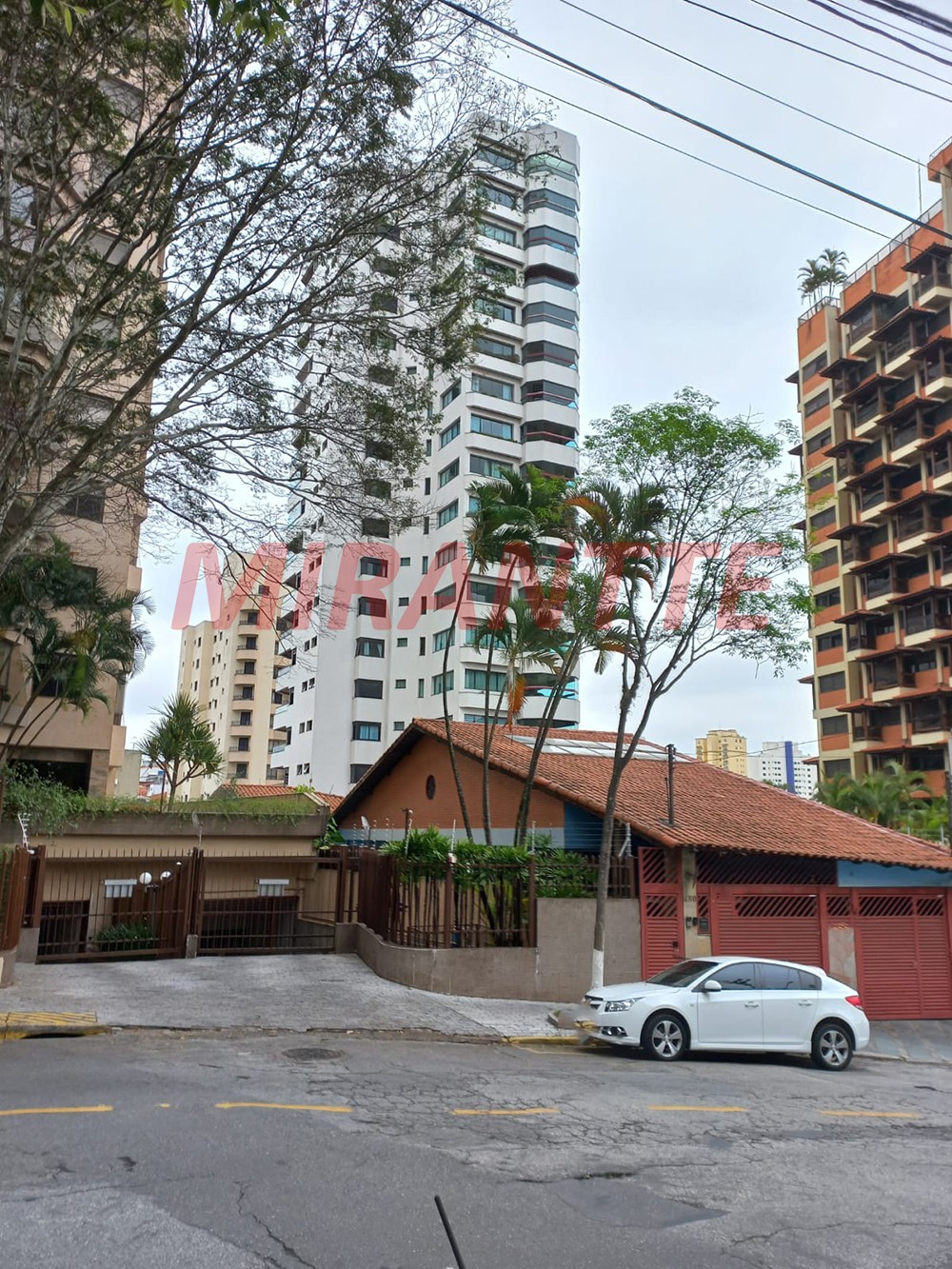 Cobertura de 500m² com 4 quartos em Água Fria