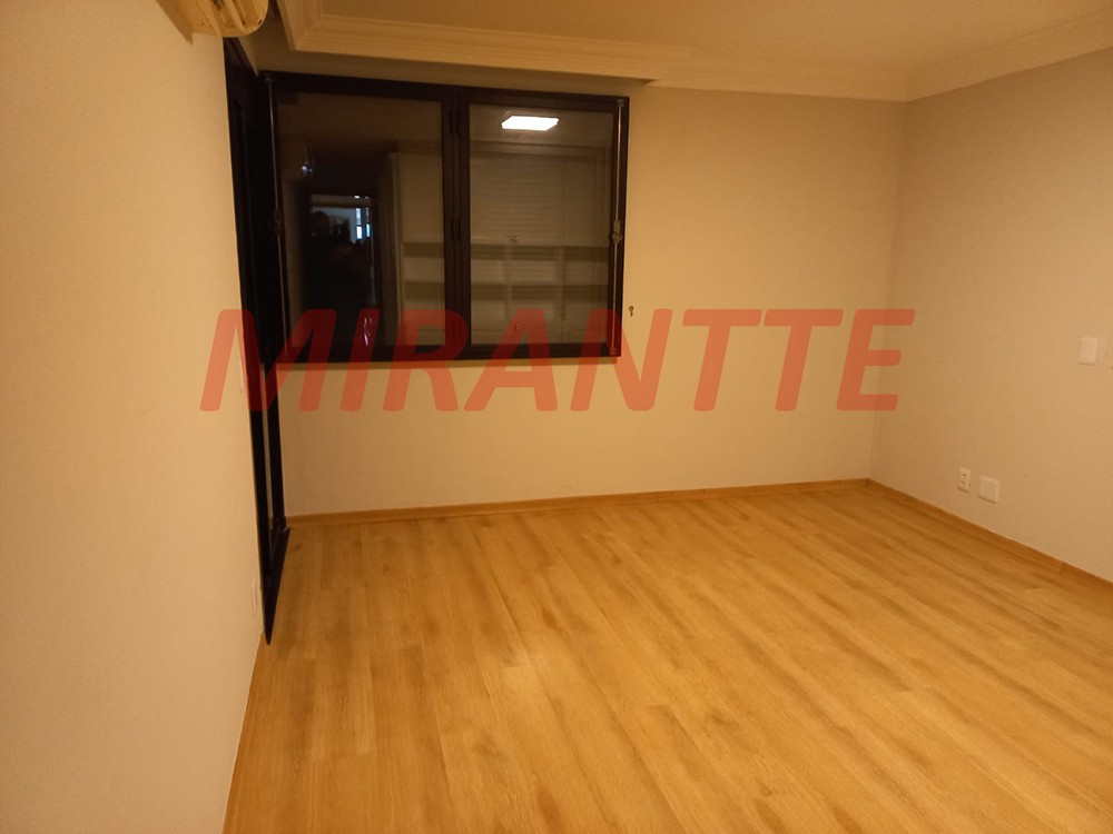 Cobertura de 500m² com 4 quartos em Água Fria