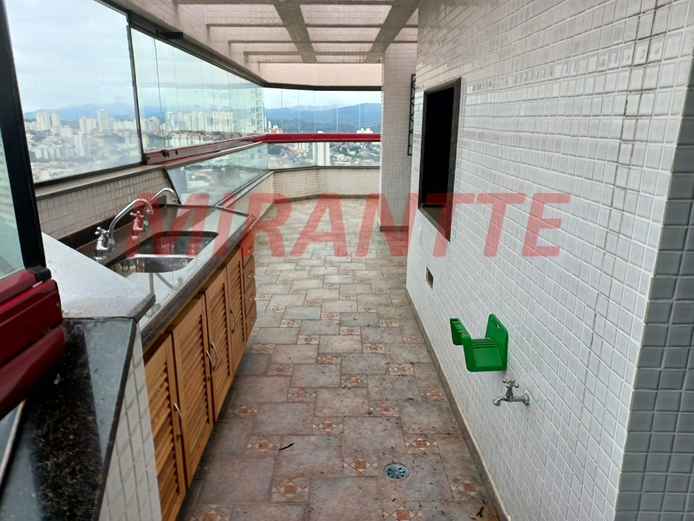 Cobertura de 500m² com 4 quartos em Água Fria