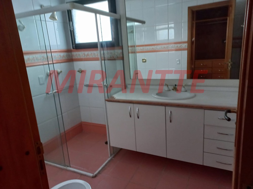Cobertura de 500m² com 4 quartos em Água Fria