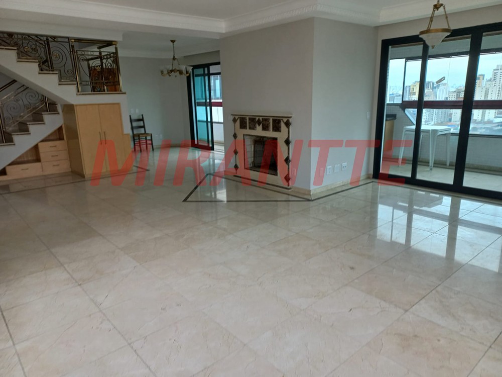 Cobertura de 500m² com 4 quartos em Água Fria