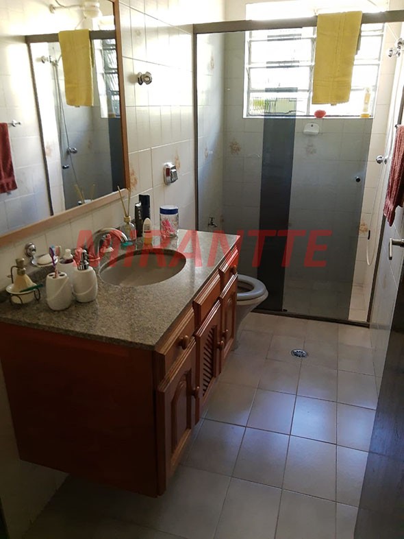 Casa terrea de 250m² com 3 quartos em Jardim Santa Mena