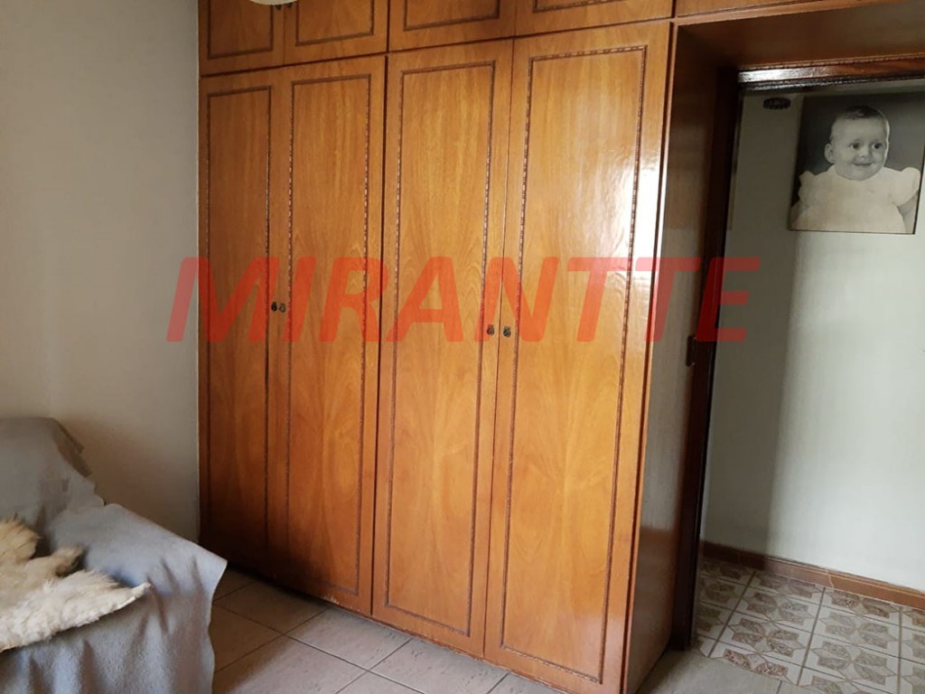 Casa terrea de 250m² com 3 quartos em Jardim Santa Mena