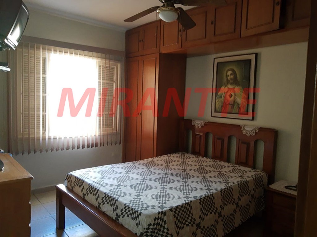 Casa terrea de 250m² com 3 quartos em Jardim Santa Mena