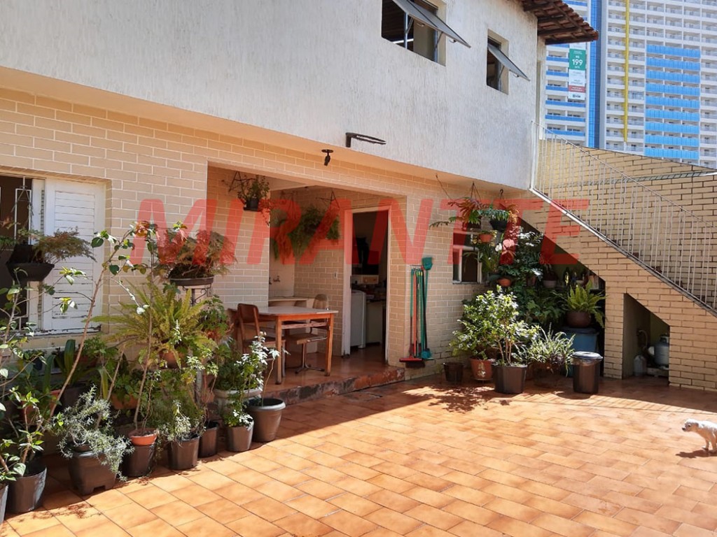 Casa terrea de 250m² com 3 quartos em Jardim Santa Mena